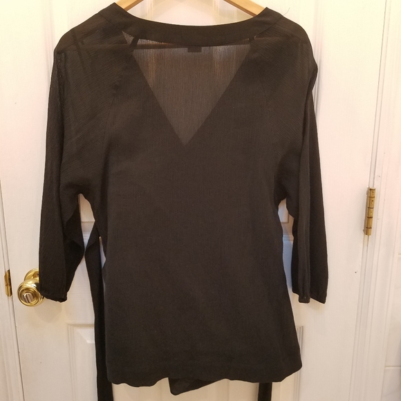 Ann Taylor v neck long sleeve tunic - Picture 3 of 7